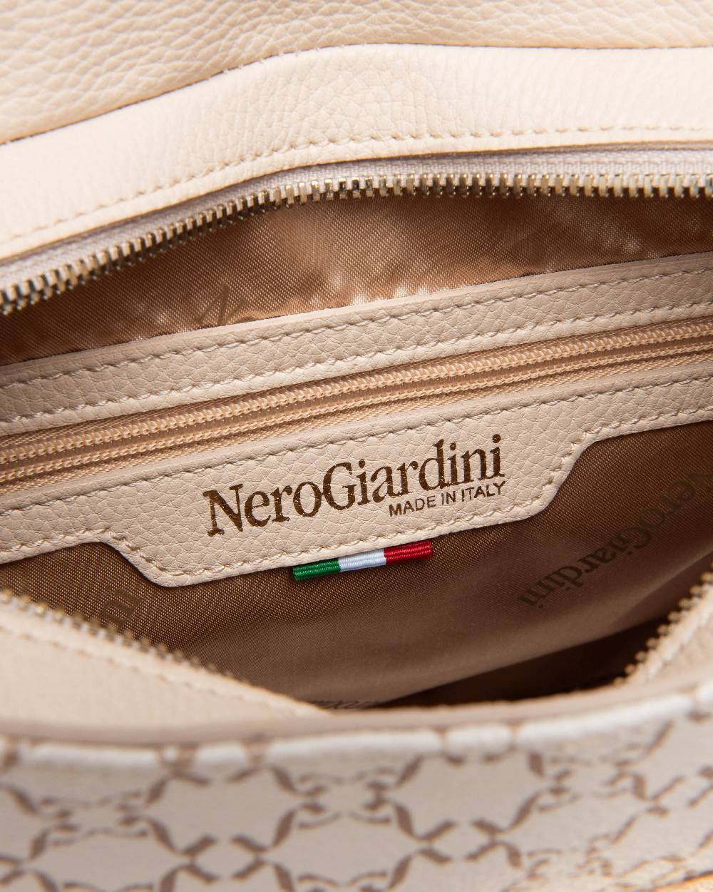 NeroGiardini Art. E443722D Fino Al -60%