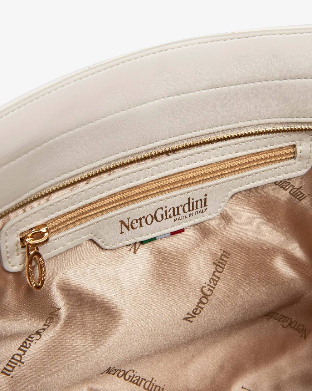 NeroGiardini Art. E443772D Offerta speciale della fabbrica