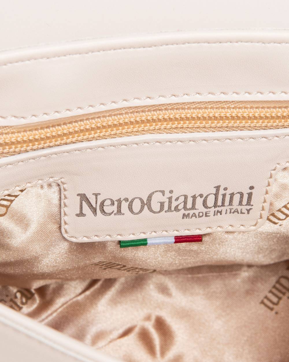 NeroGiardini Art. E443711D Novità
