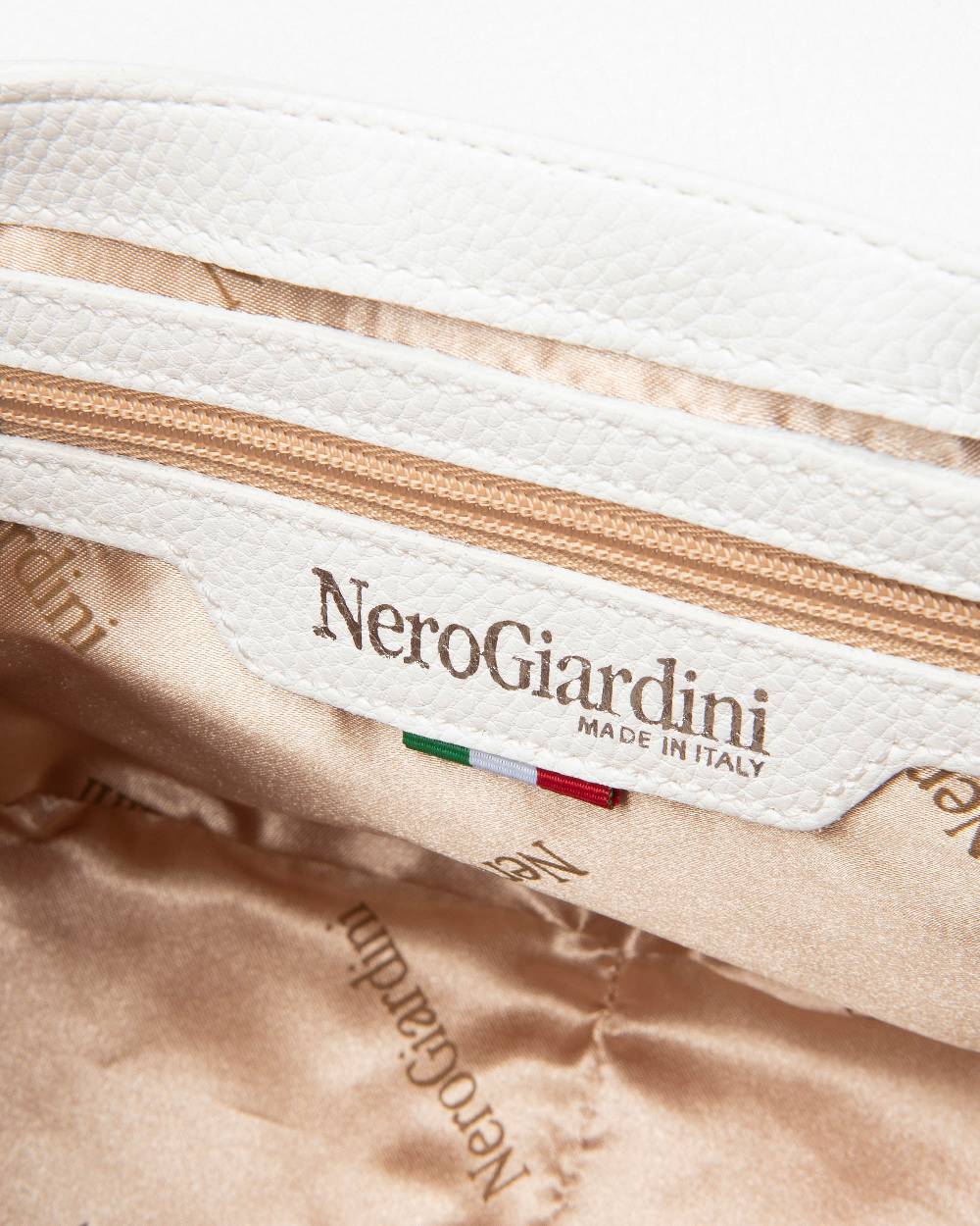 NeroGiardini Art. E443784D Sconto