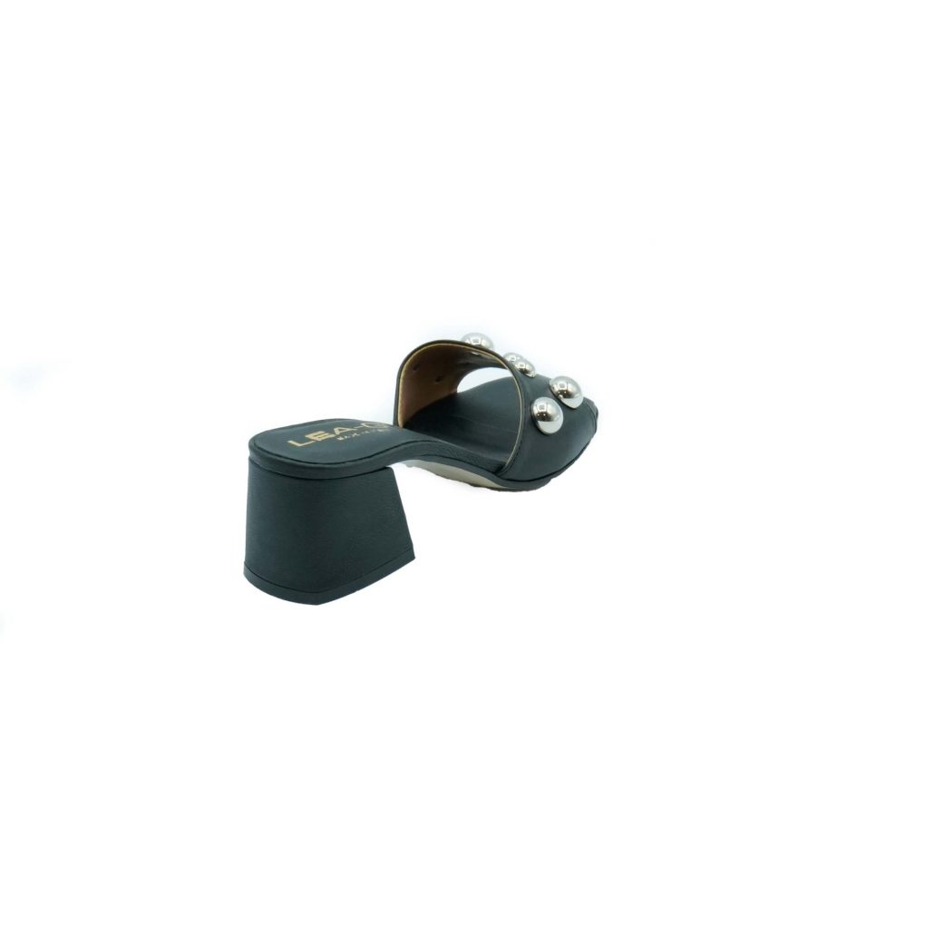 Lea Gu ciabatta in nappa, fascia frontale con borchie, tacco 50mm 2025
