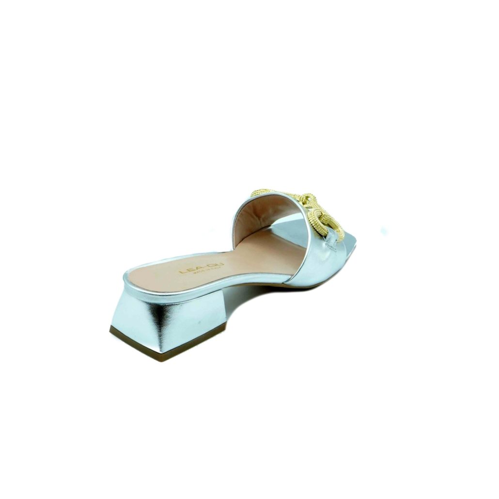 Lea Gu ciabattina in nappa laminata , fascia con accessorio frontale, tacco 45 mm Italy