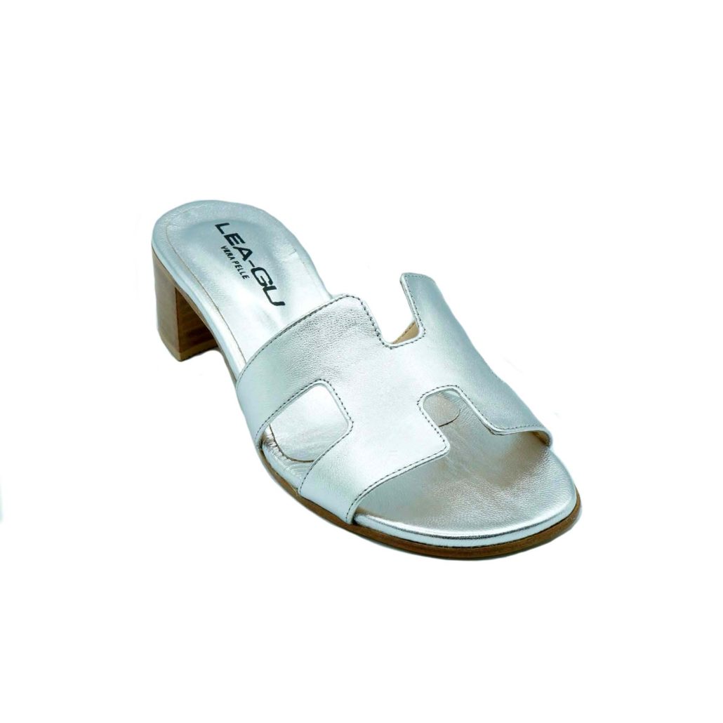 Lea Gu ciabattina in nappa laminata , fascia frontale, tacco 30mm Italia
