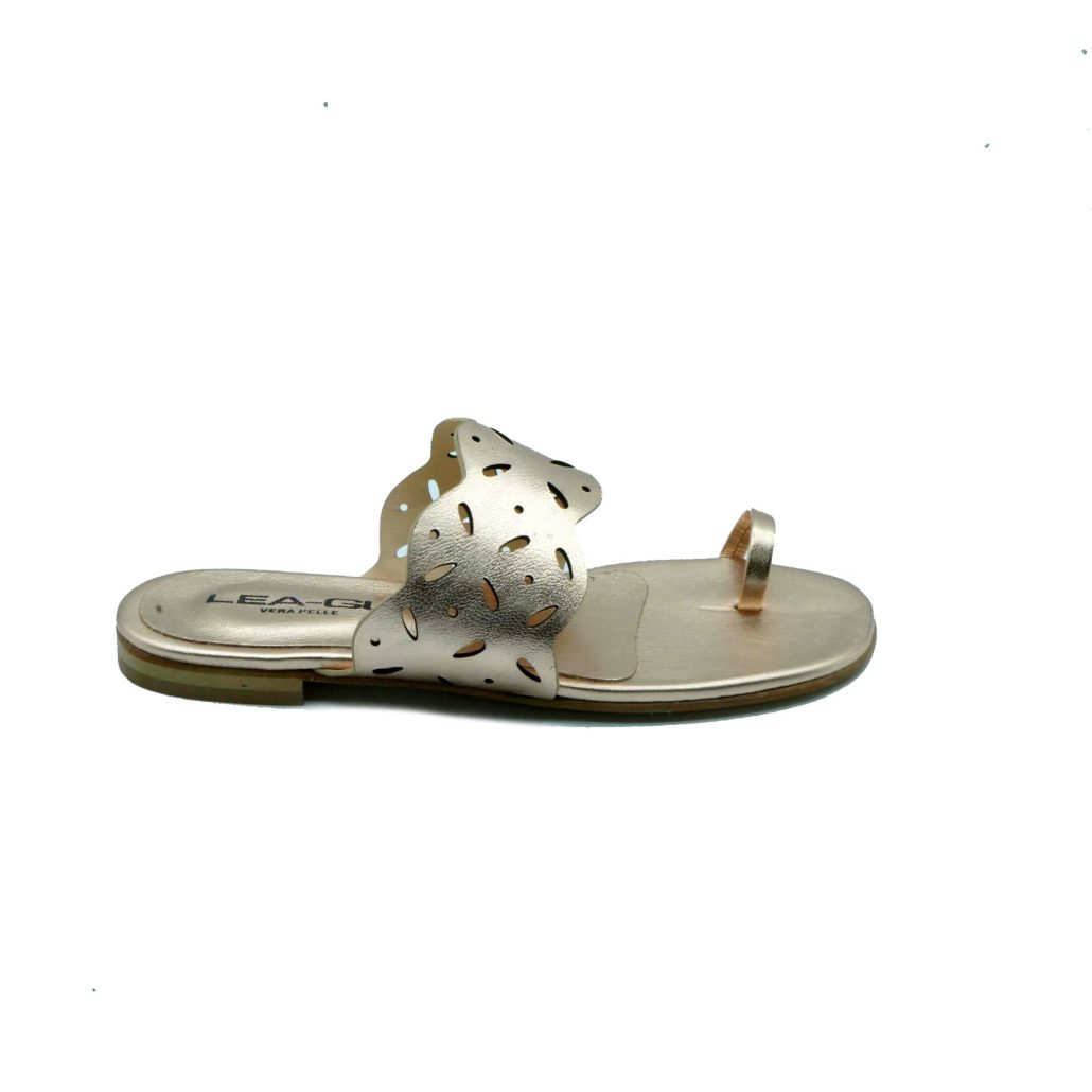 Lea Gu ciabattina infradito in nappa laminata, fascia frontale, tacco 10mm Fino Al -60%