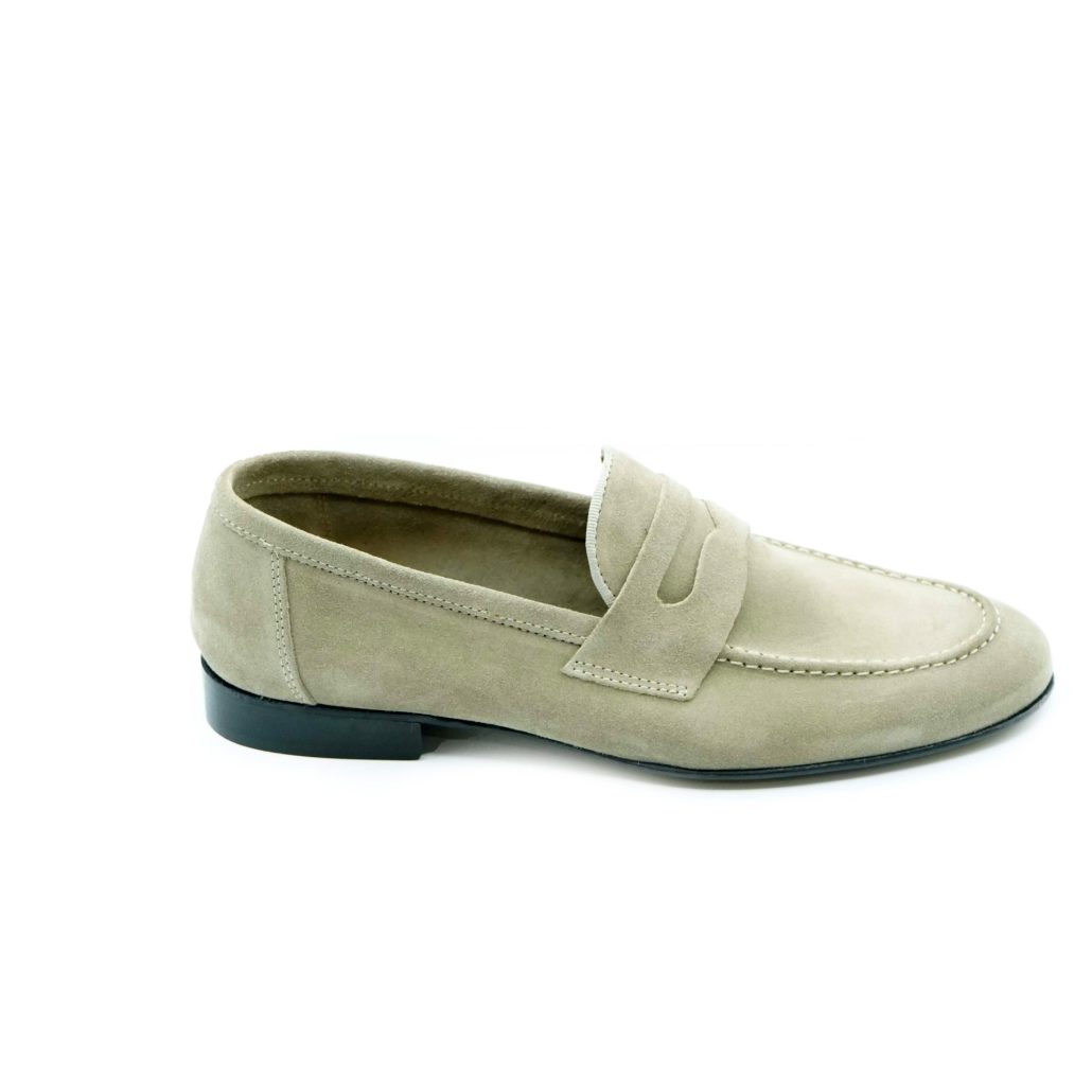 Lea Gu mocassino in camoscio, bocca di leone frontale, tacco 20mm Prezzo Ridotto