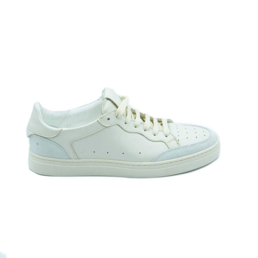 Lea Gu sneakers in nappa, allacciatura frontale, tallone in contrasto, fondo gomma 30mm In Saldo
