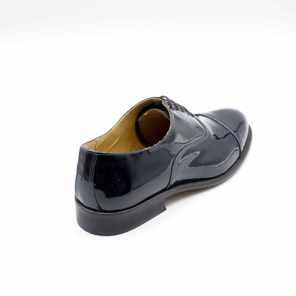Lea Gu scarpa in vernice allacciatura frontale e taglio in punta, tacco 25 mm Presa