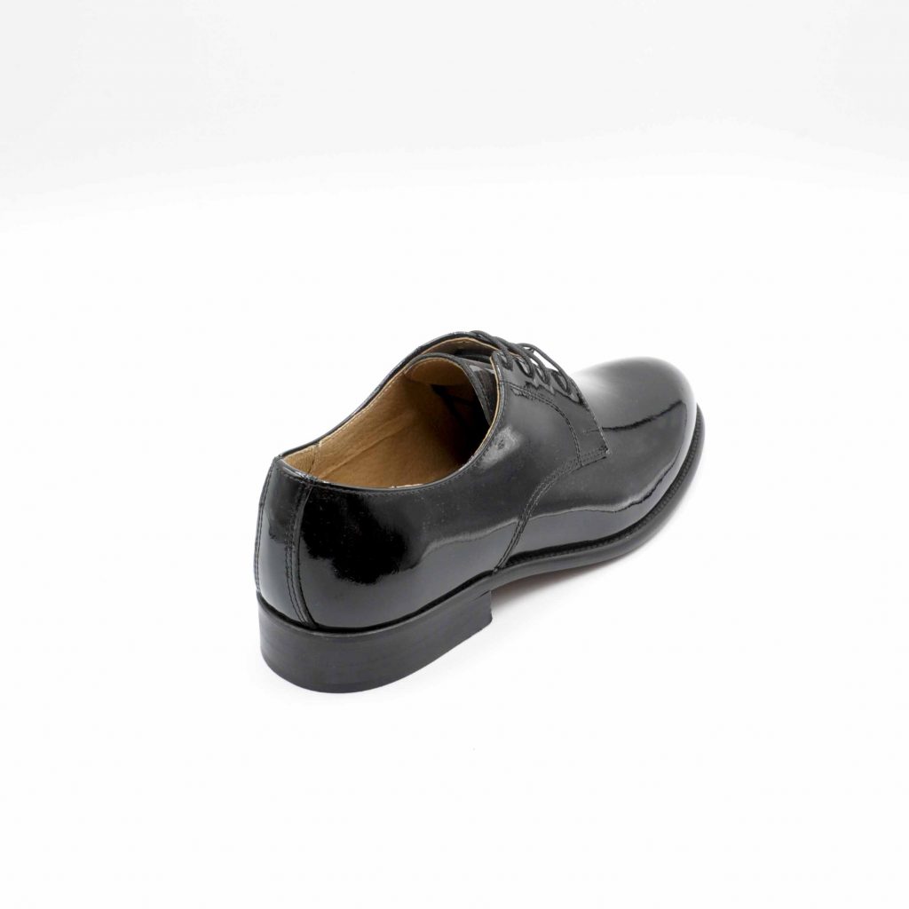 Lea Gu scarpa in vernice con allacciatura frontale, tacco 25 mm Sconto