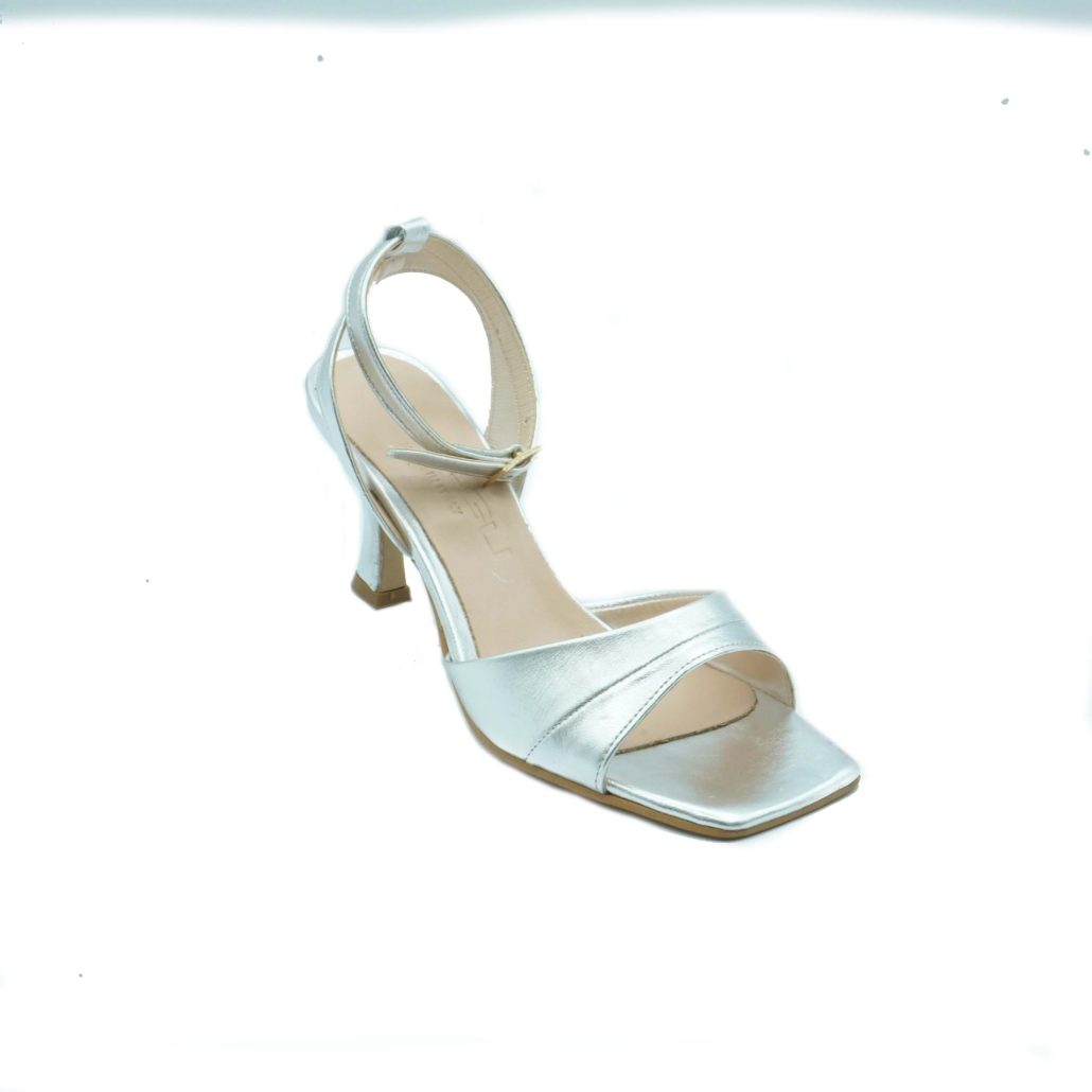 Lea Gu sandalo in nappa, fascia frontale, punta quadrata, chiusura alla caviglia, tacco ricoperto 70mm Offerte