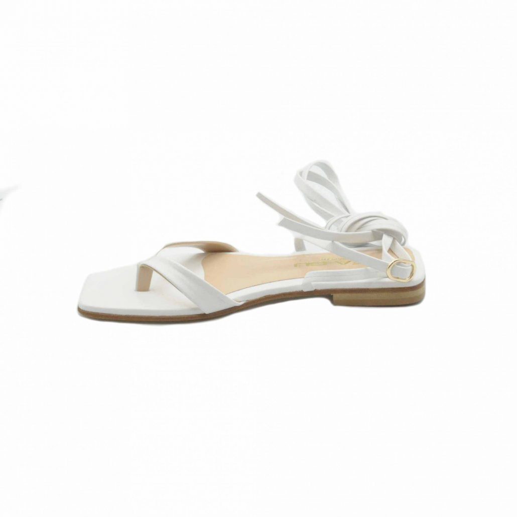 Lea Gu sandalo in nappa, infradito , allacciatura in caviglia, tacco 15 mm In Saldo