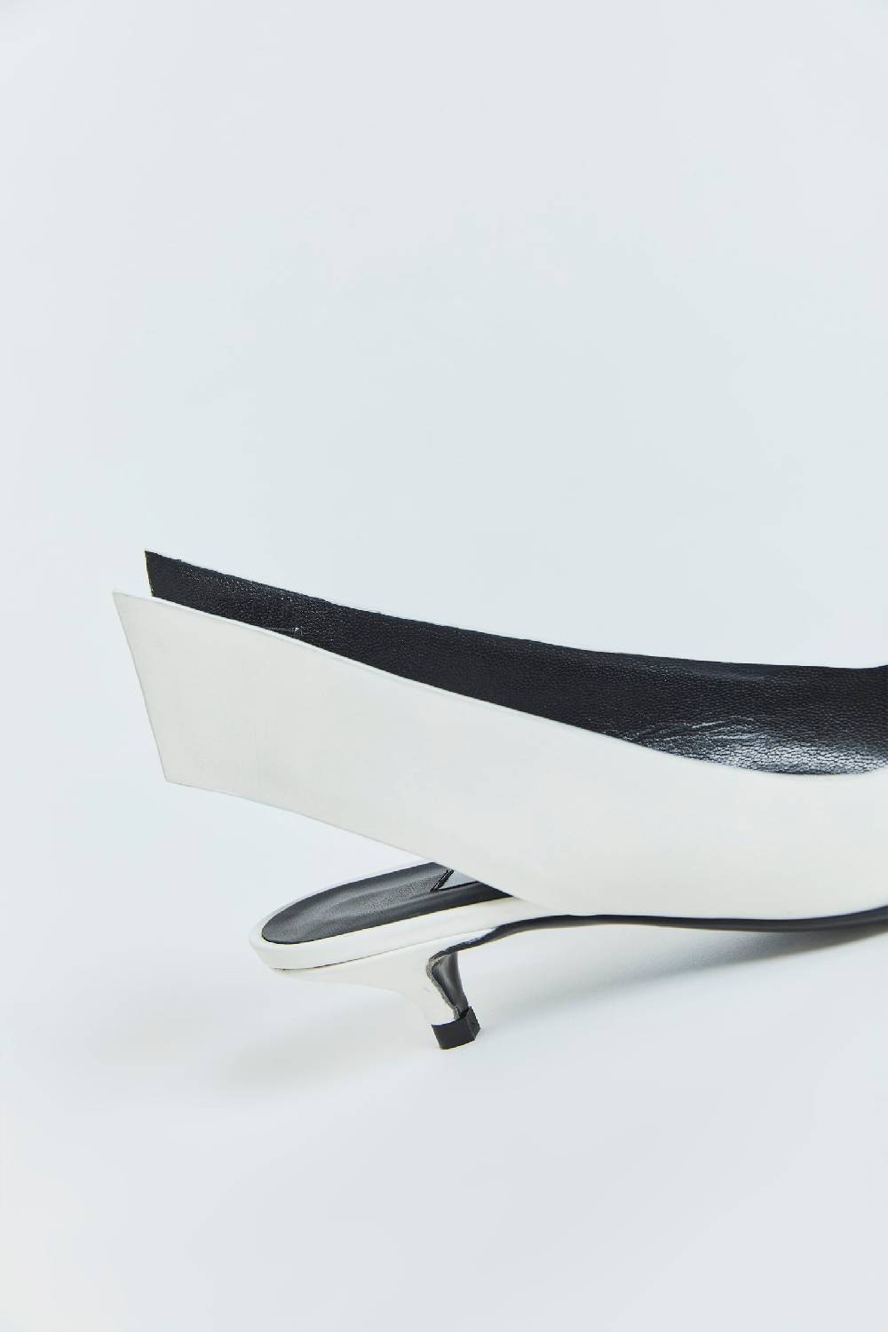 Kalliste K30 WINGS CALF WHITE - PRE-ORDER Smaltimento dello stoccaggio
