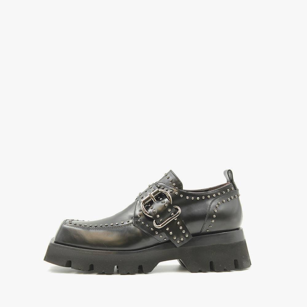 Laura Bellariva Scarpa old school con borchie Offerta esclusiva