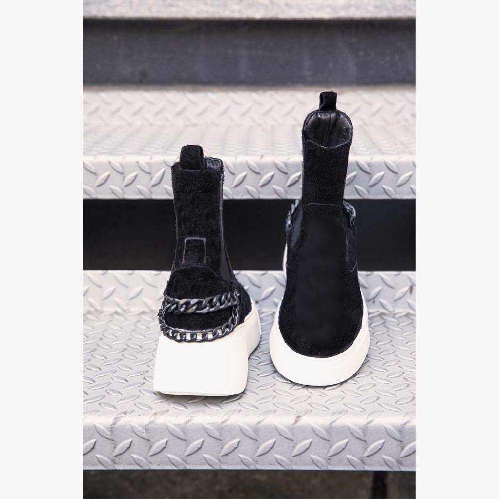 Laura Bellariva Urban chic tennis con catena Offerta Pasqua