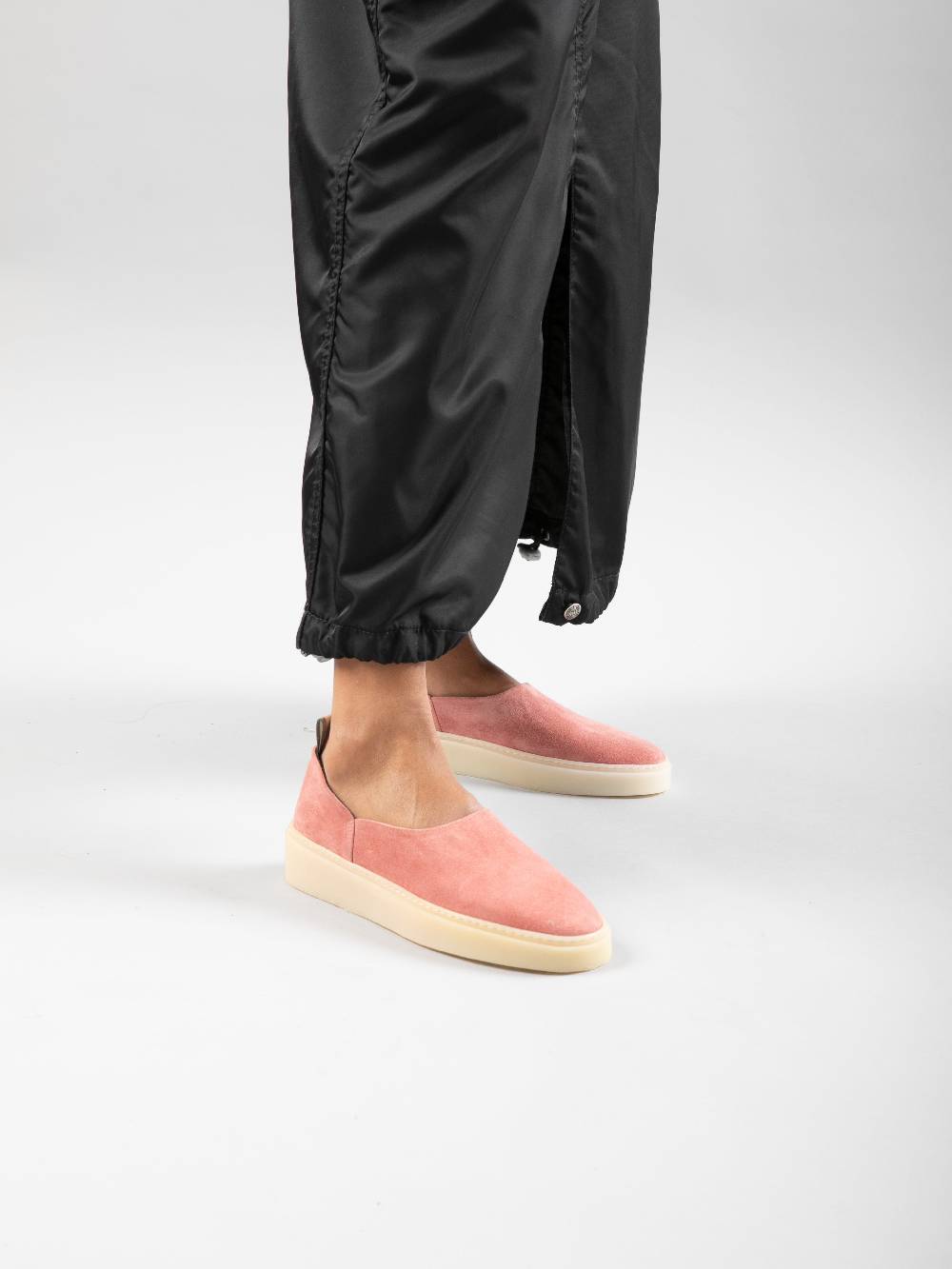 Officine Creative MUSKRAT 101 Sneaker in Pelle Scamosciata Rosa Nuovo