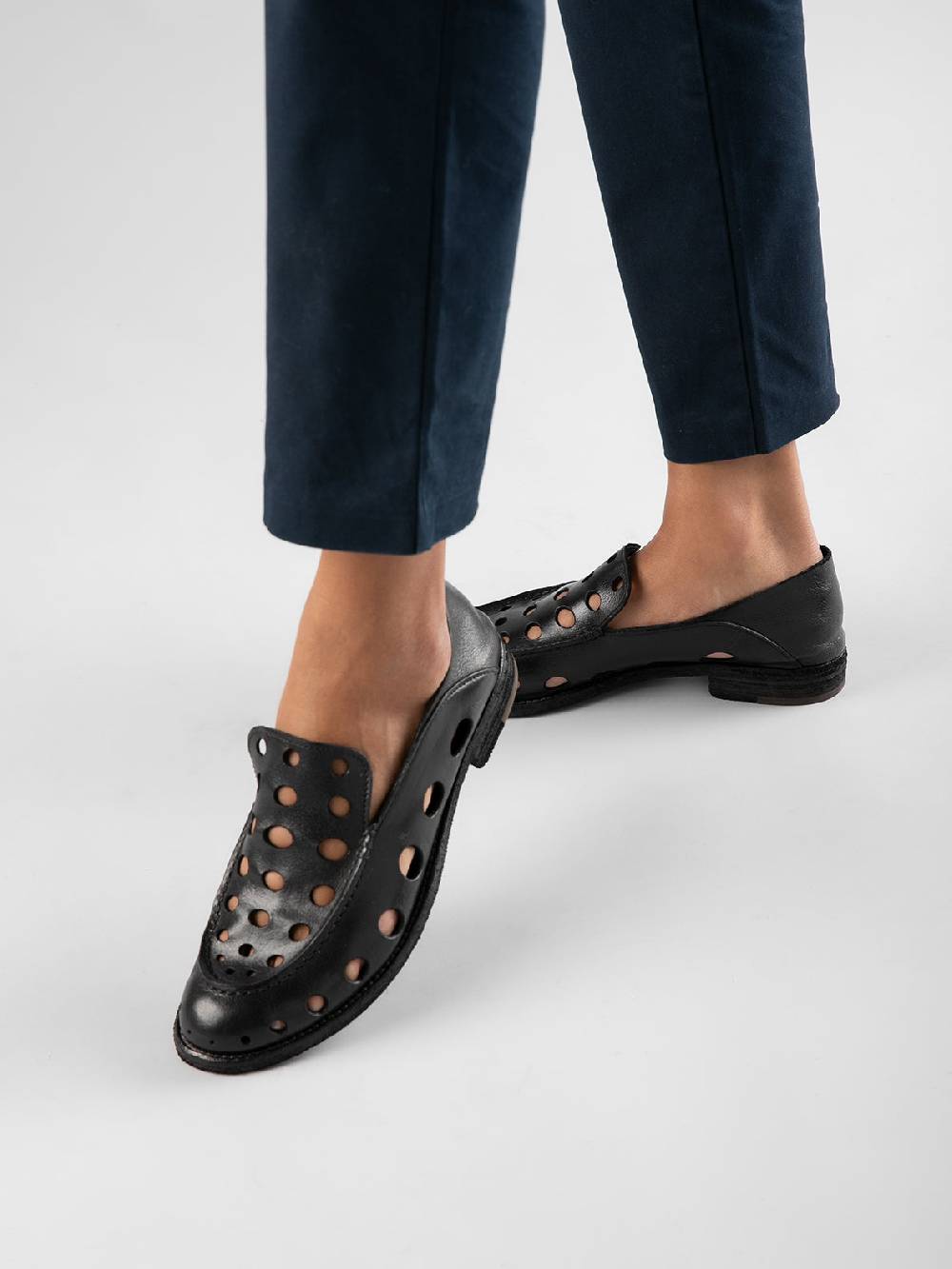 Officine Creative LEXIKON 542 Mocassini in Pelle Nera Presa