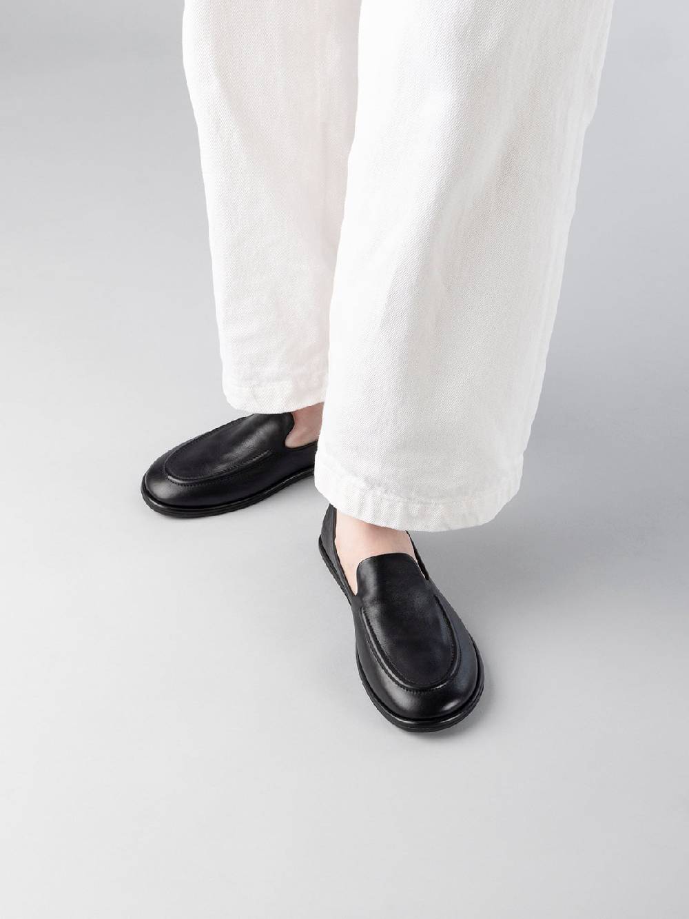 Officine Creative MIENNE 101 Mocassini in Pelle Nera In Vendita