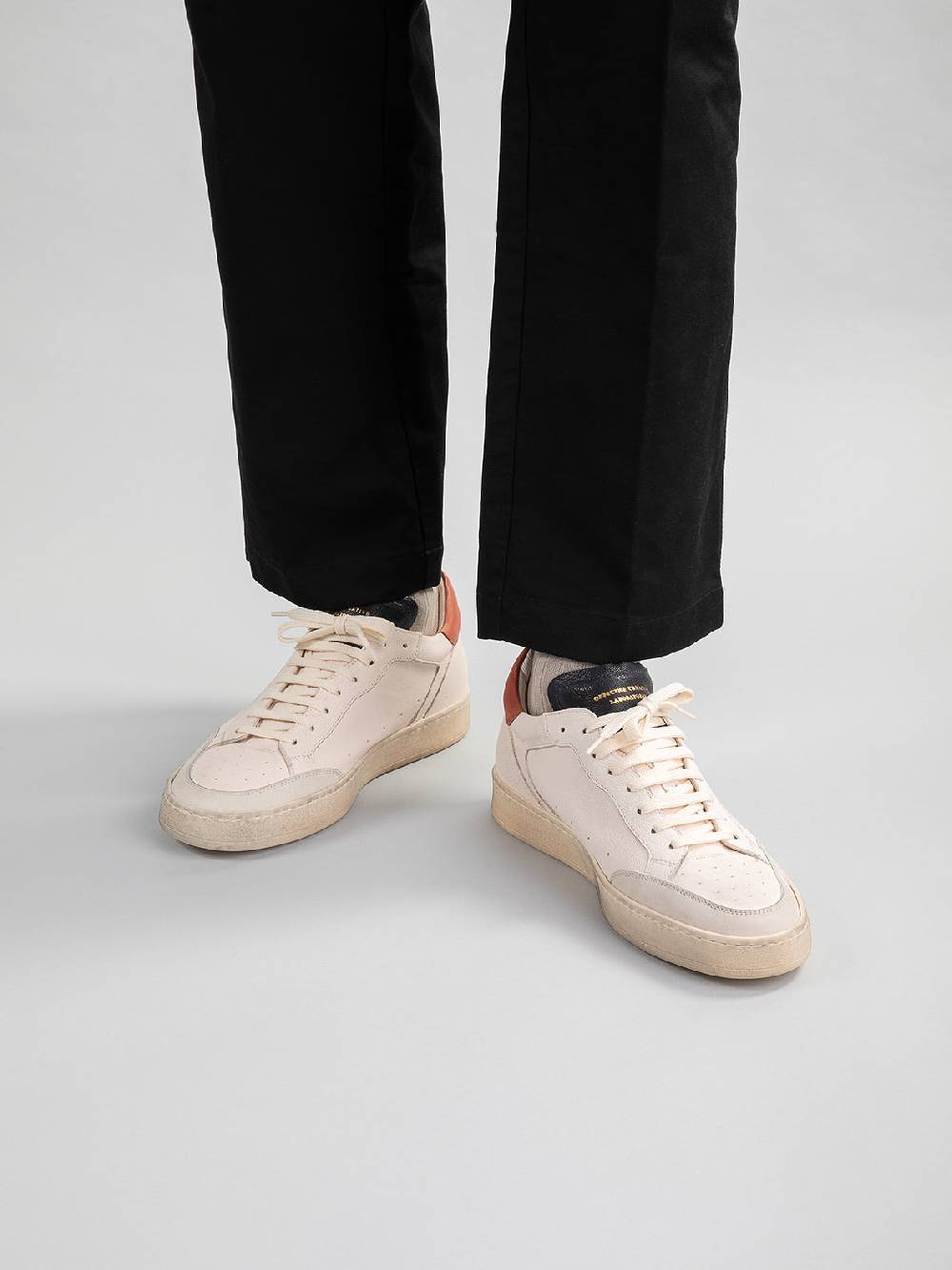Officine Creative MAGIC 001 Sneakers in Pelle e Camoscio Bianco Saldi