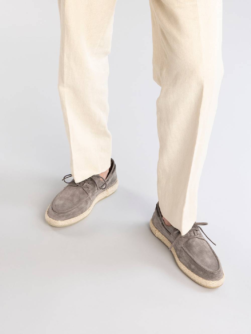 Officine Creative ROPED 005 Scarpe da barca in Pelle Scamosciata grigia Sconto