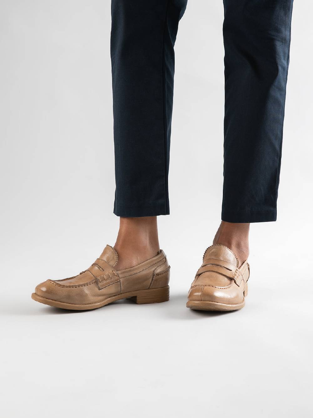 Officine Creative CALIXTE 042 Mocassini Penny Loafer in Pelle Rosa Prezzo Ridotto
