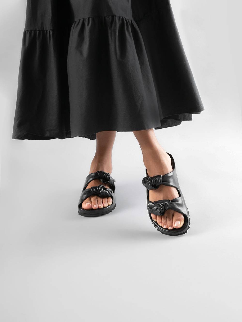 Officine Creative PELAGIE 010 Sandali in Pelle Intrecciata Nera Novità