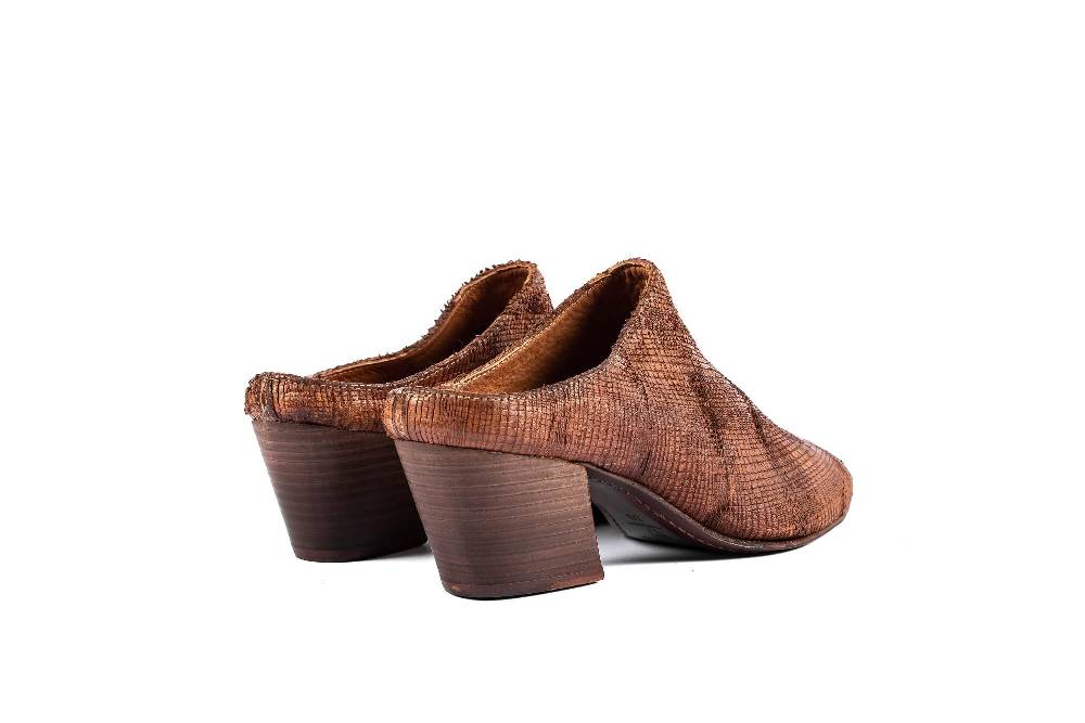Openclosedshoes TISHA09 BUFALO COGNAC Rilascio limitato