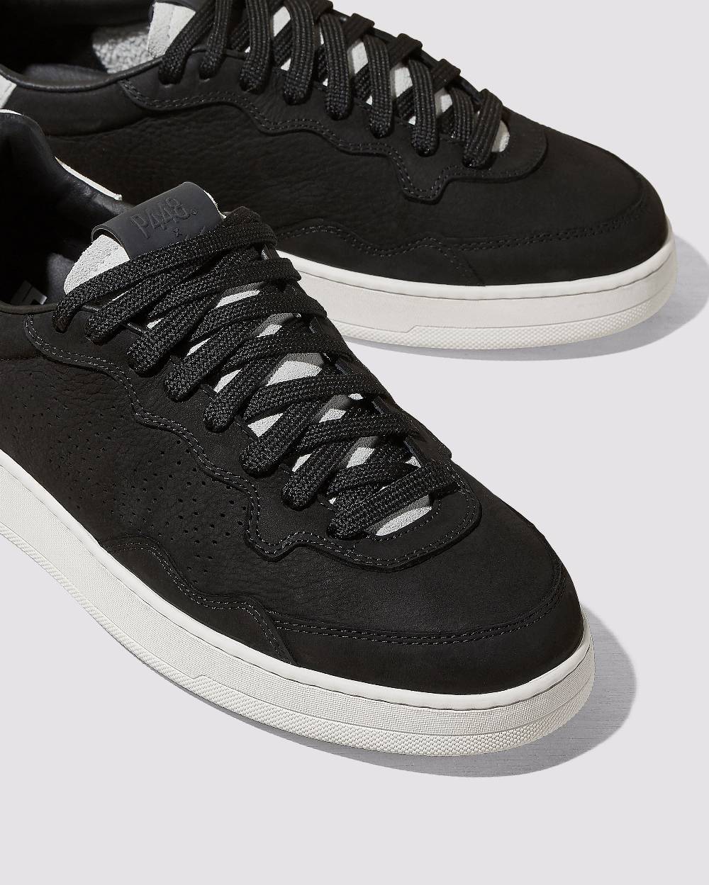 P448 Yam Black/Bianco Qualità Garantita