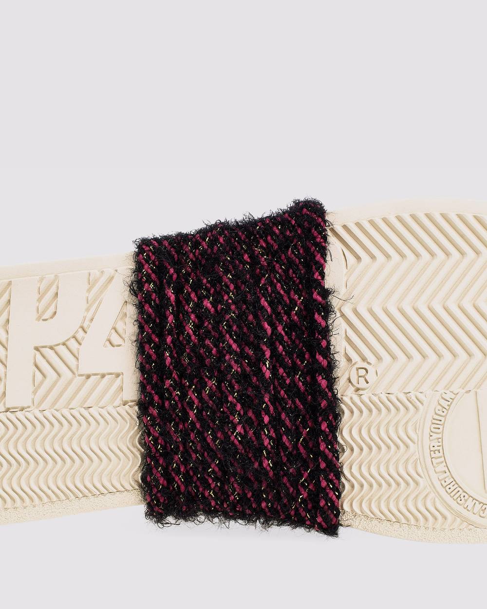P448 Shoelaces Fuchsia/Black/Gold Novità