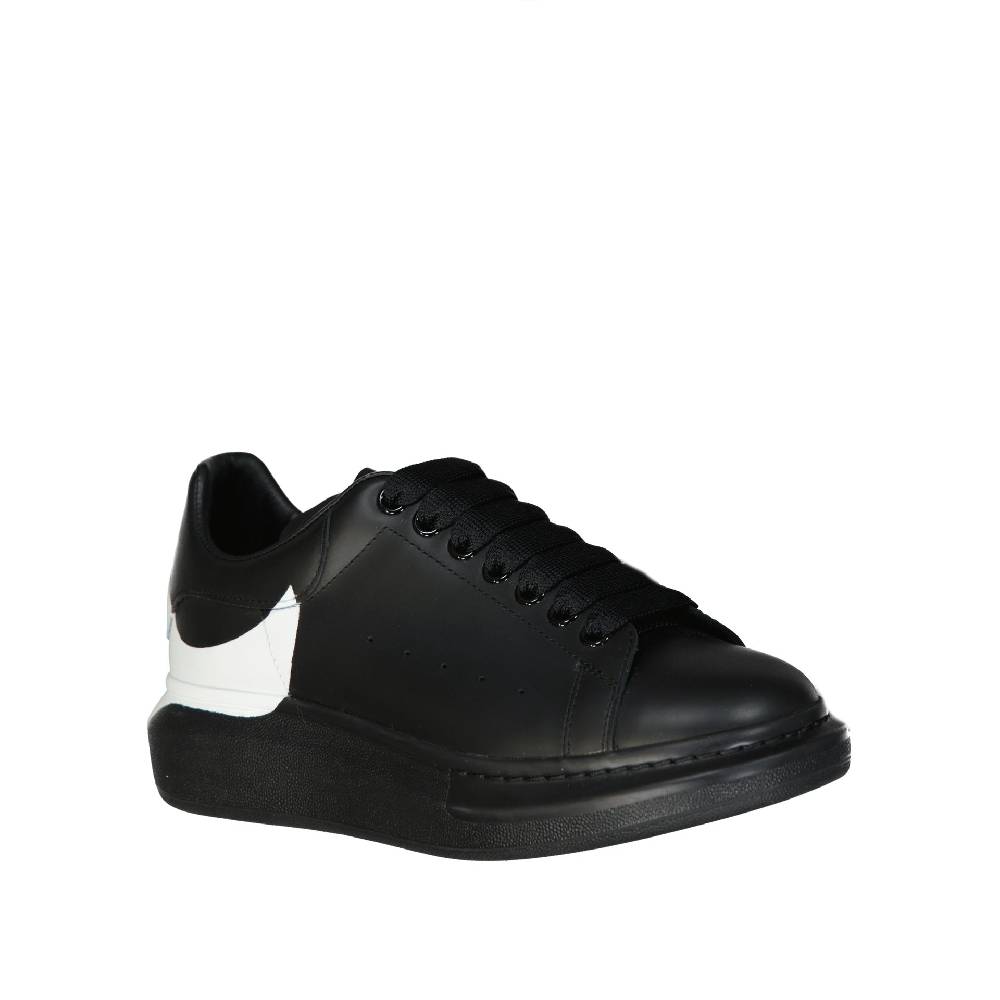 ALEXANDER MCQUEEN  Sneakers Oversize in Pelle Nera Uomo Alexander McQueen Pezzi Unici