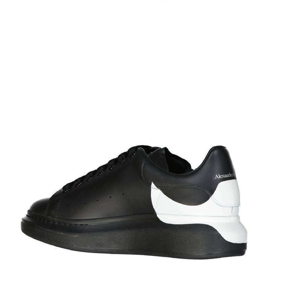 ALEXANDER MCQUEEN  Sneakers Oversize in Pelle Nera Uomo Alexander McQueen Pezzi Unici
