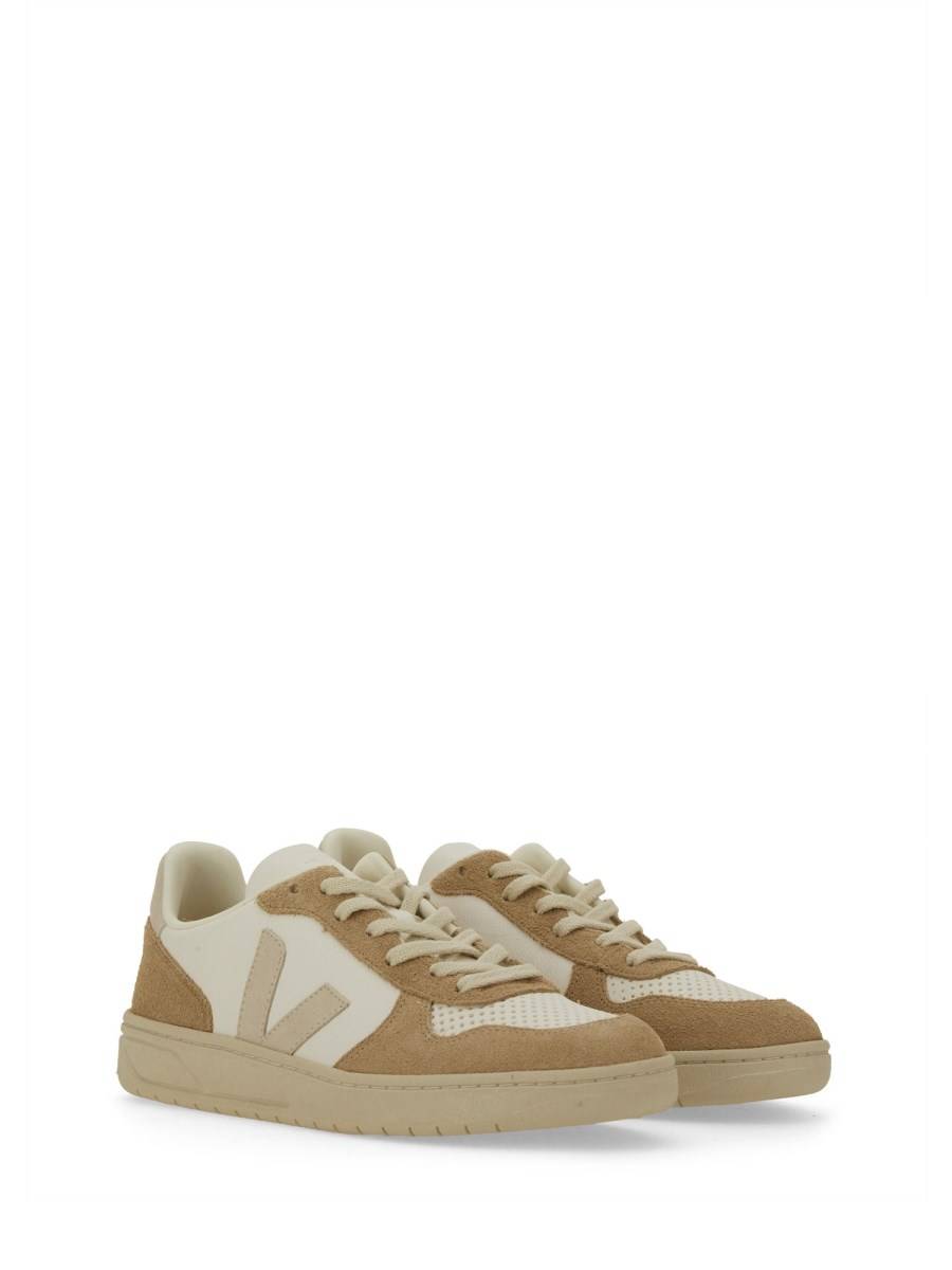 VEJA SNEAKER V-10 IN PELLE Acquista Ora