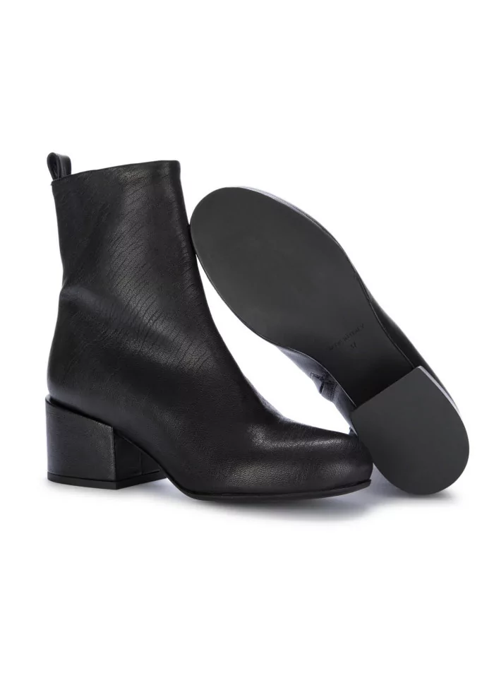 VICOLO 8 | STIVALETTI CON TACCO PELLE LAVATA NERO Presa