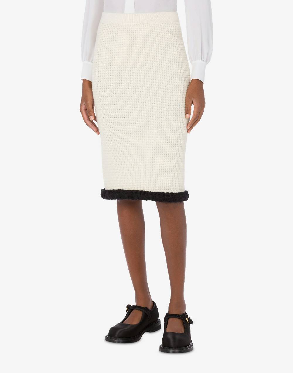 Love Moschino Gonna in lambswool superfine Italy