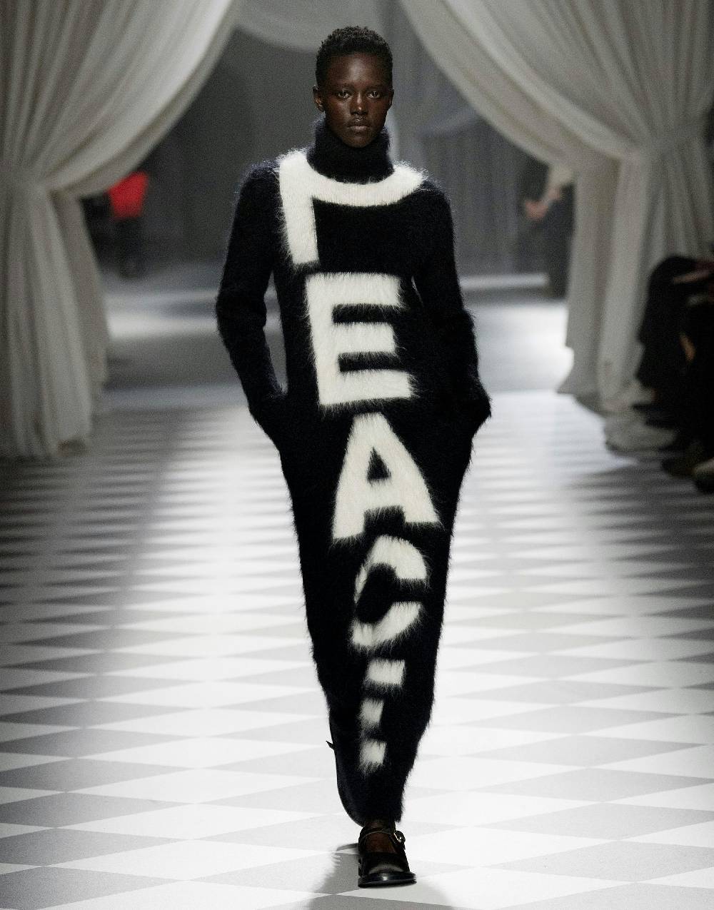 Love Moschino Abito in mohair garzato Peace Fino Al -60%