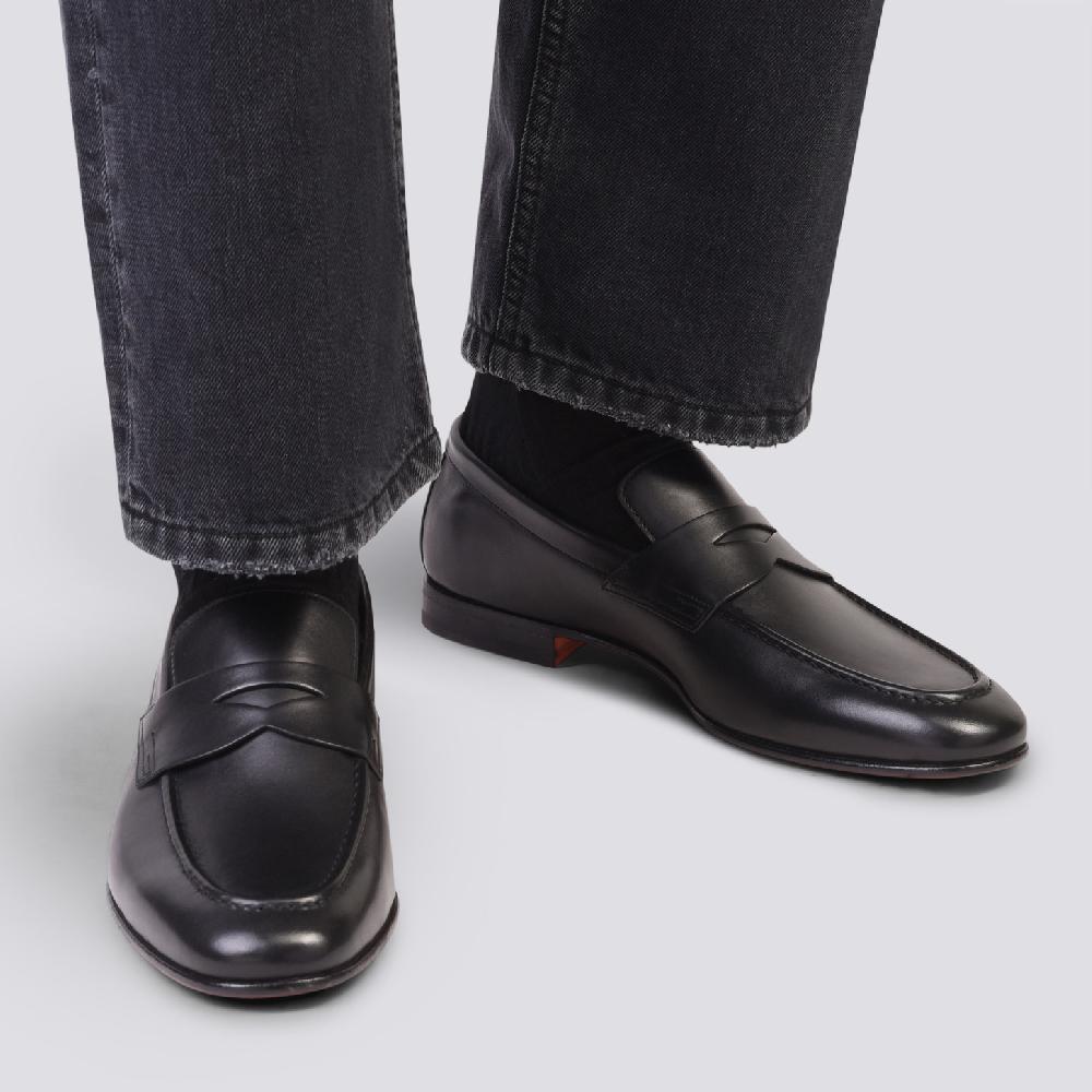 Santoni Mocassino penny da uomo in pelle anticata nera Convenienza