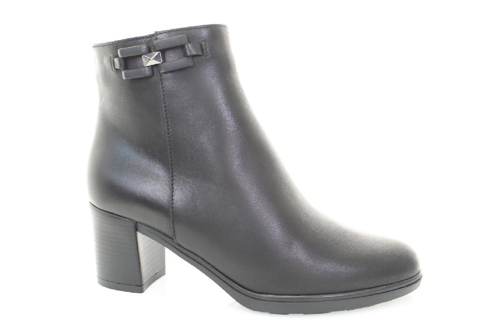 Soffice Sogno Stivaletto in pelle con ornamento Moda