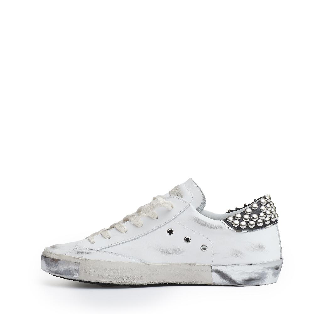 Sorelle Perego Paris pelle bianca con borchie Sottocosto
