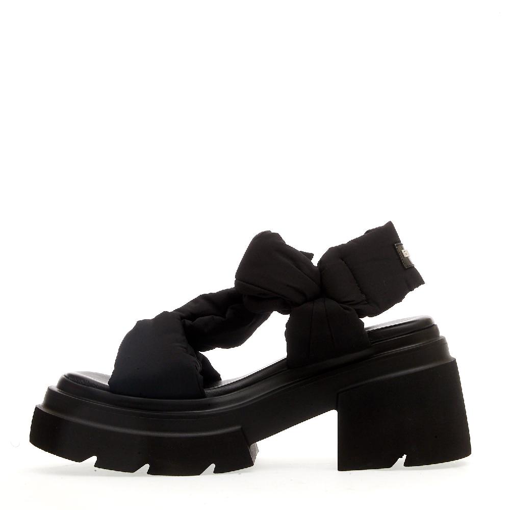 Sorelle Perego sandalo fondo gomma in tessuto nero Duty-free