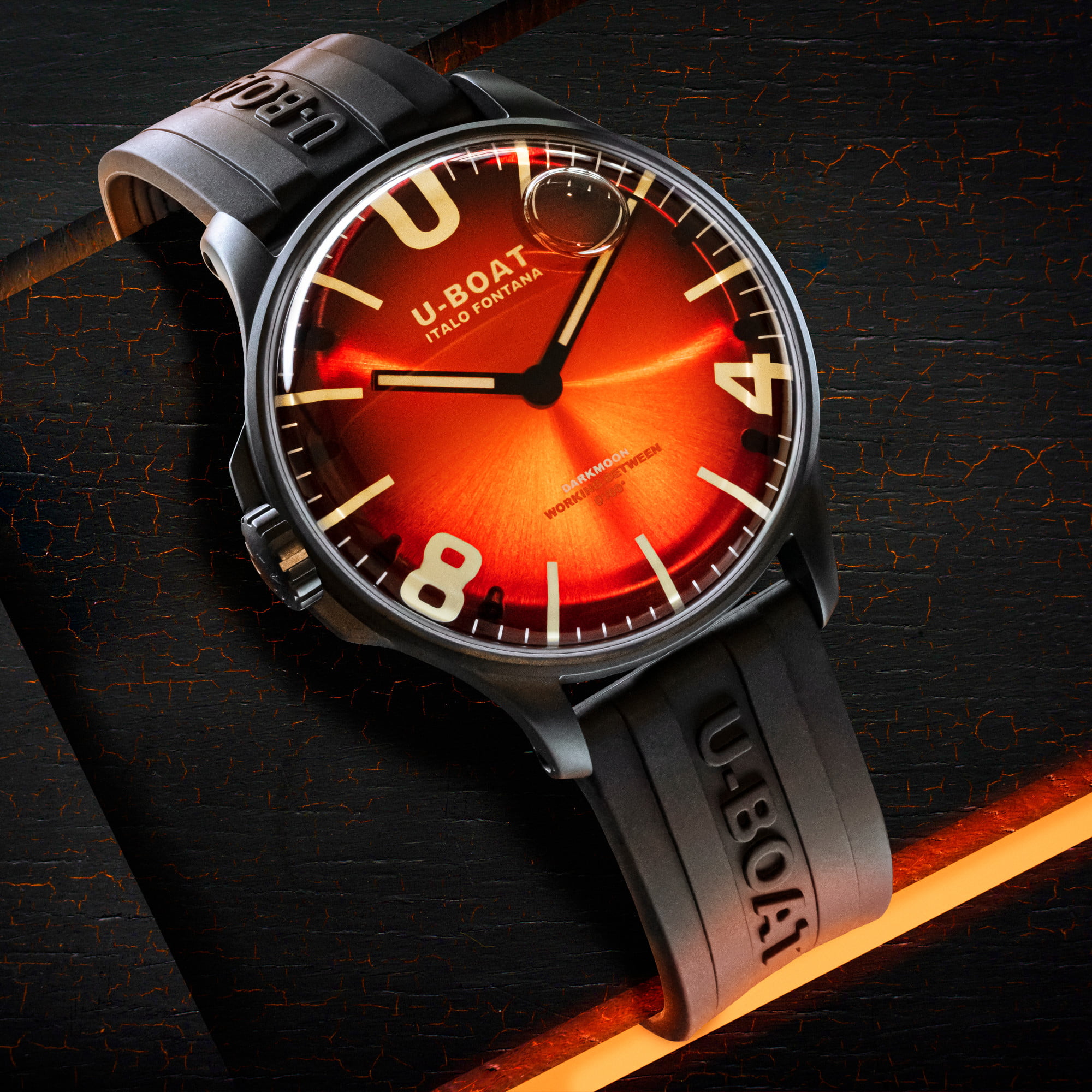 U Boat DARKMOON 44MM RED PVD SOLEIL Presa