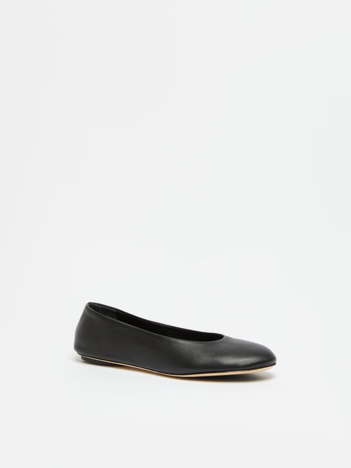 Weekend Ballerina in nappa Offerte