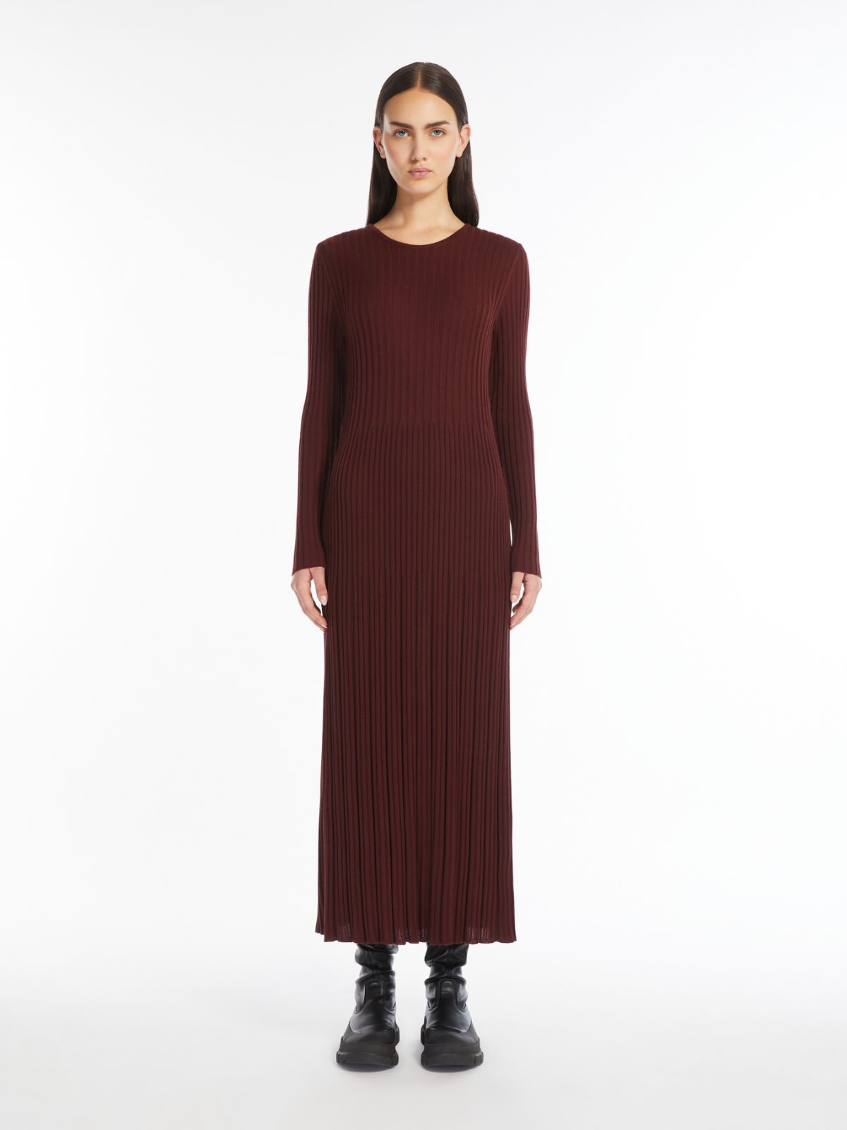 Weekend Abito in maglia di mista lana In Linea