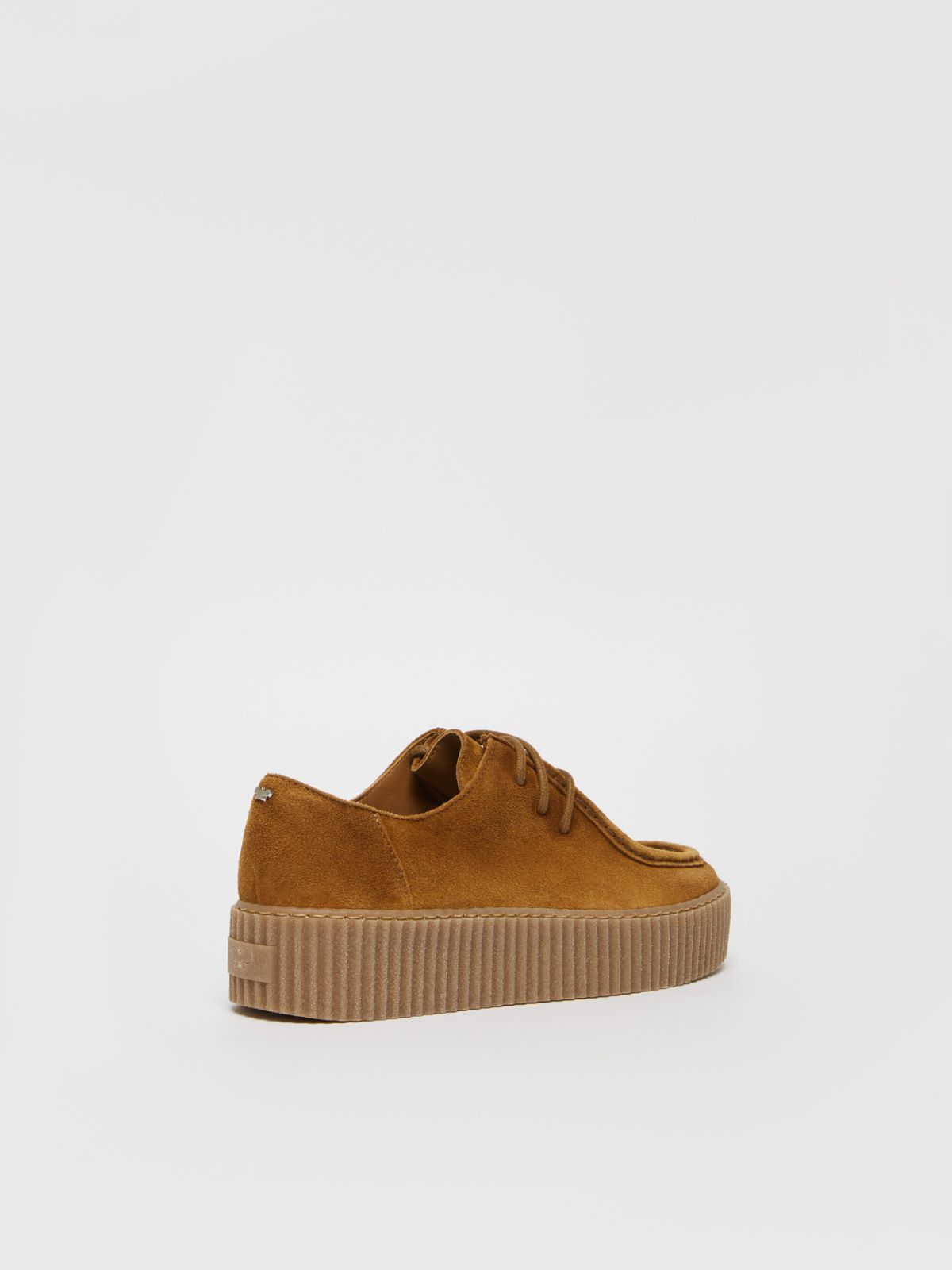 Weekend Polacchino in pelle scamosciata Fino al 65% di sconto