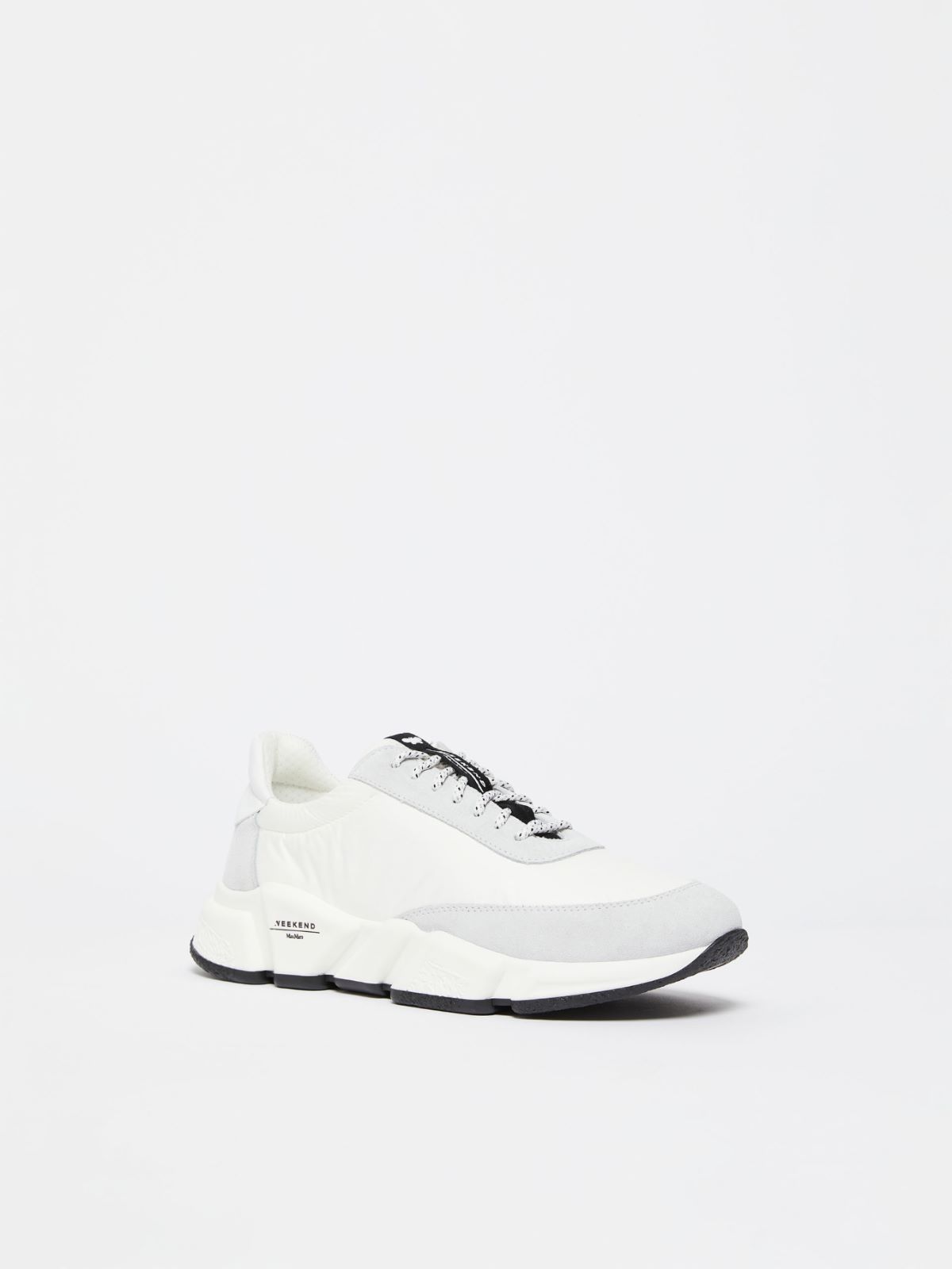 Weekend Running in nylon e pelle In Linea