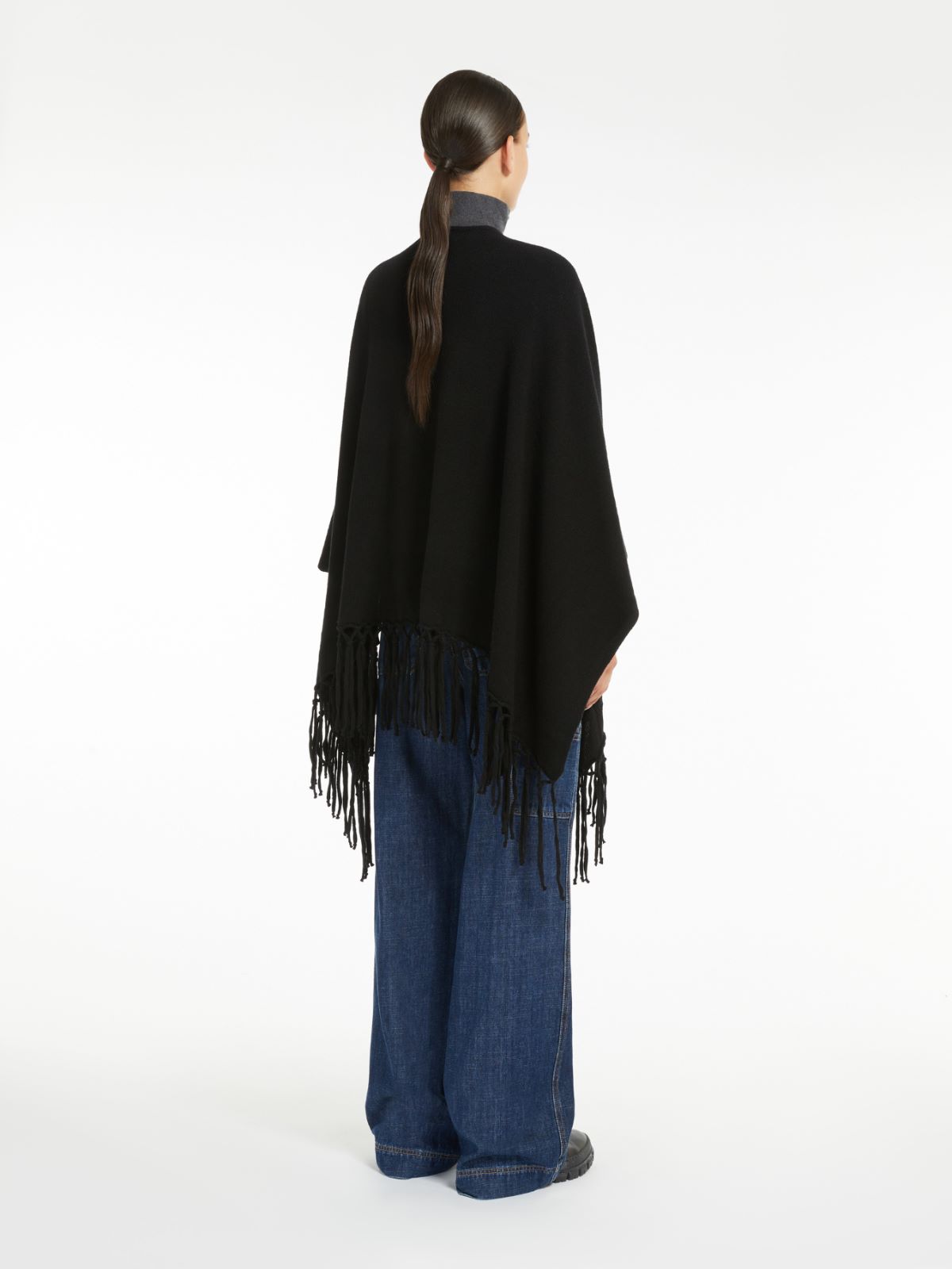 Weekend Poncho in pura lana Outlet