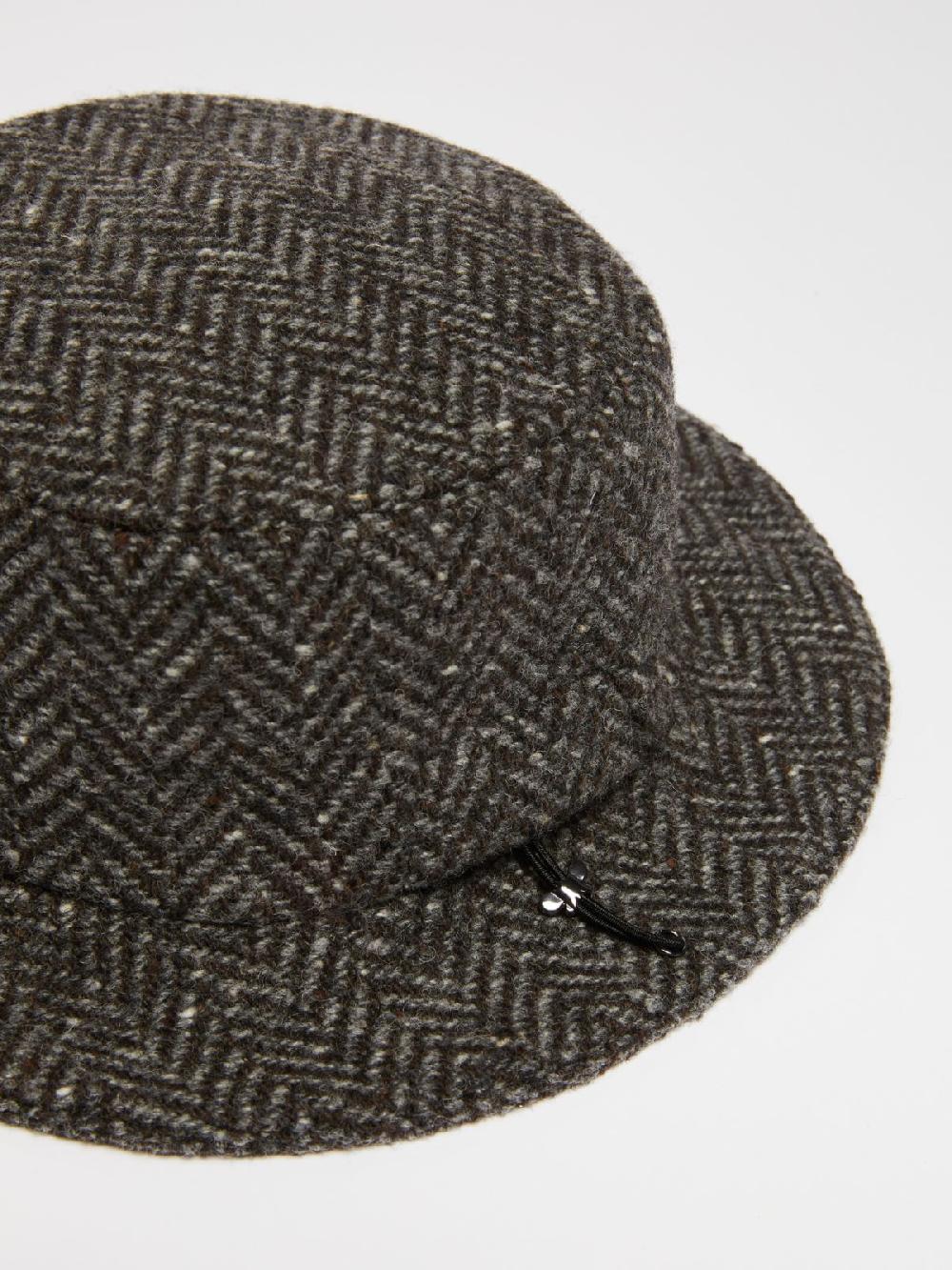 Weekend Cappello in tweed con logo Qualità Garantita
