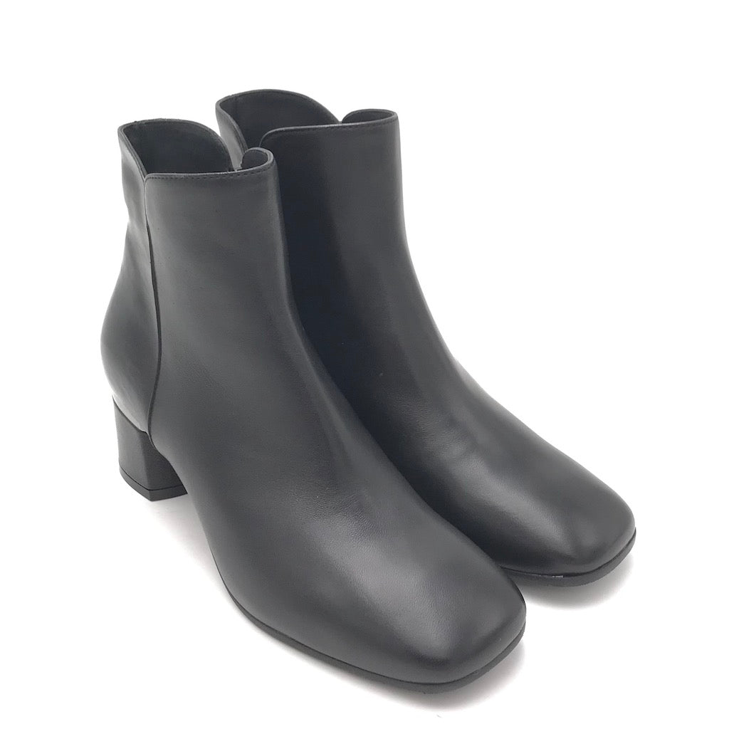 Zulian Calzature Tronchetto nappa nera Negozio